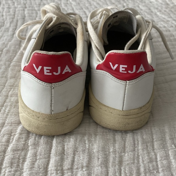 Veja V10 sneakers - Picture 3 of 5